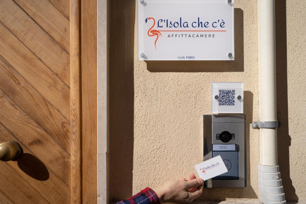 L'Isola Che C'E Hotel Cagliari Exterior foto